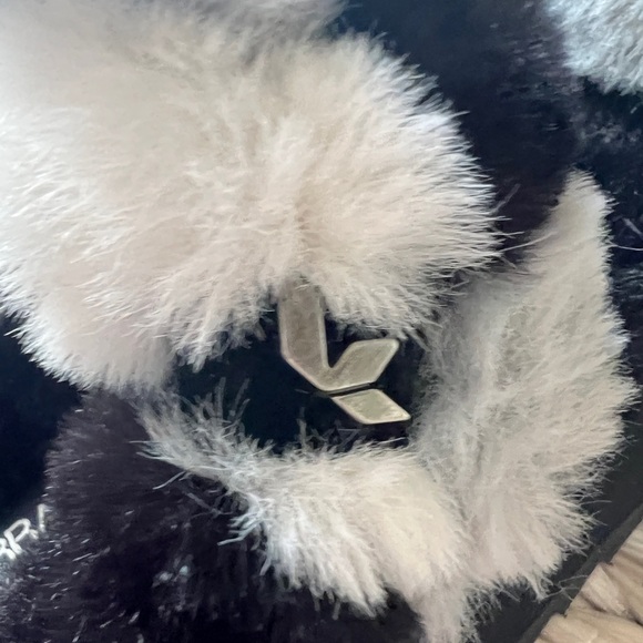 NWT Koolaburra by UGG Ya-Baby Faux Fur Platform Slide Slippers Size 9 Wm - Picture 11 of 14